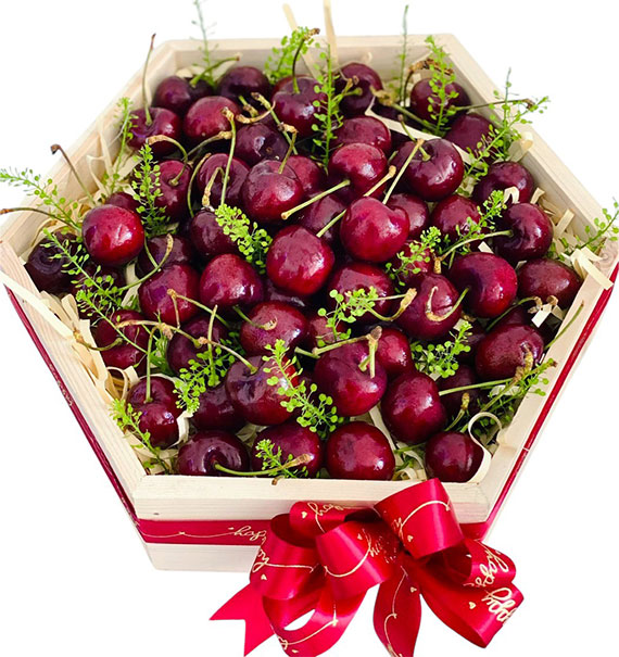 mothers day special fresh fruit 01