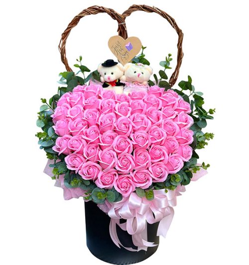 vietnamese womens day waxed roses 04