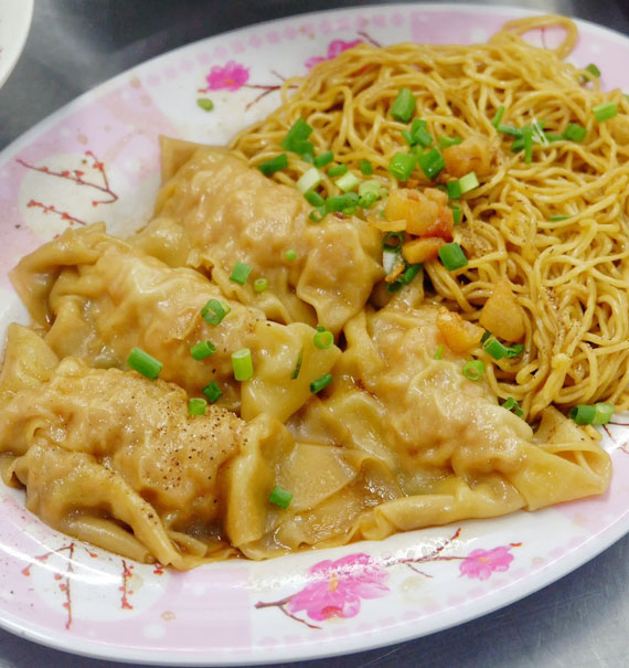 jiaozi noodles with oyster sauce ha ton quyen